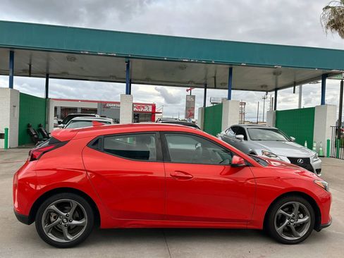 Used 2020 Hyundai Veloster 2.0 FWD image 6