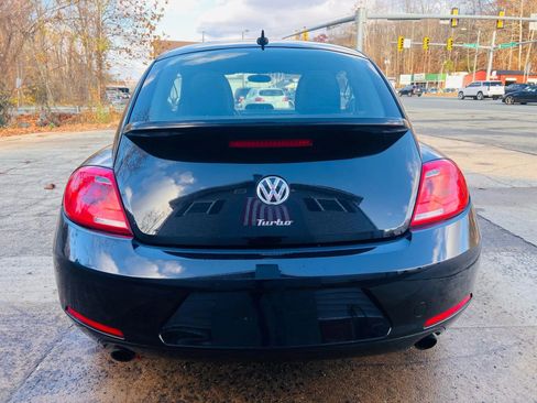 Used 2013 Volkswagen Beetle Turbo image 10