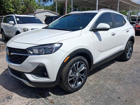 Used 2021 Buick Encore GX Select FWD image 2
