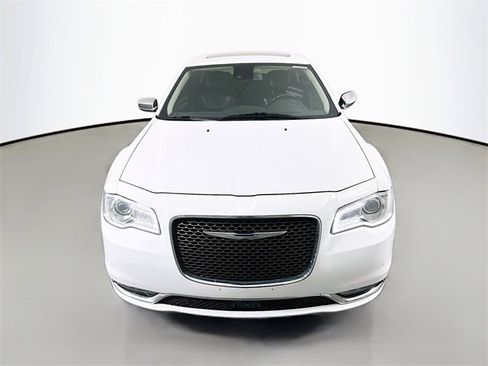 Used 2017 Chrysler 300 C w/ Safetytec Plus Group image 2