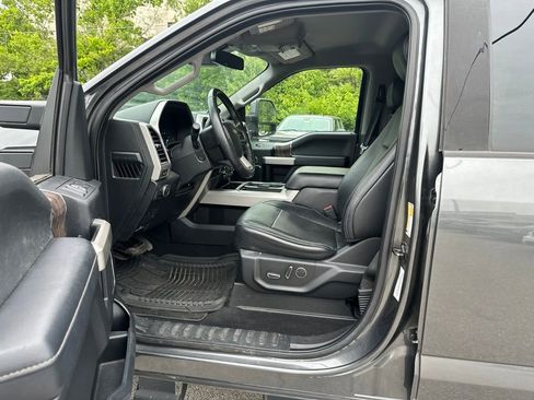Used 2019 Ford F250 Lariat w/ Lariat Ultimate Package AWD/4WD image 9
