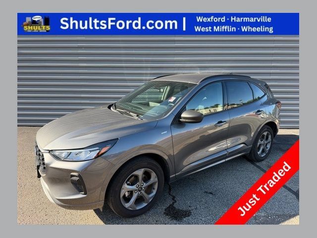 Used 2024 Ford Escape ST-Line w/ Tech Pack #1 AWD/4WD image 1