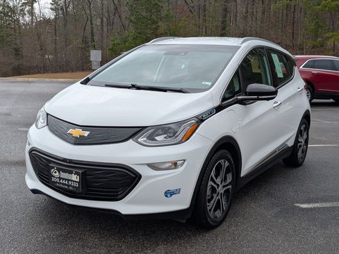 Used 2020 Chevrolet Bolt Premier w/ Infotainment Package image 5