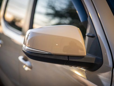 Used 2019 Toyota Tacoma TRD Sport image 31