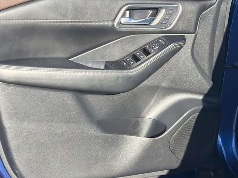 Used 2023 Nissan Rogue Platinum w/ Platinum Premium Package image 25