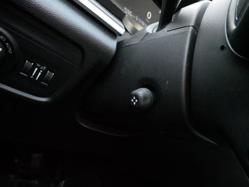 Used 2023 Jeep Grand Cherokee Limited w/ Luxury Tech Group II image 28