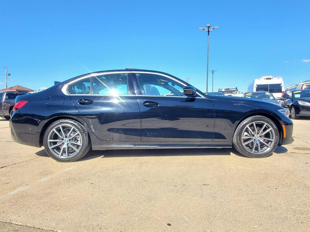Used 2020 BMW 330i Sedan w/ Convenience Package RWD image 5