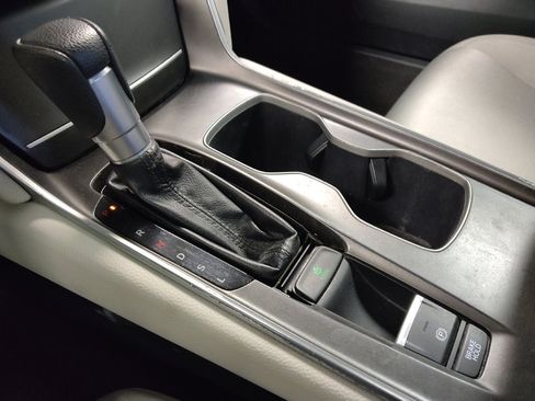 Used 2019 Honda Accord LX image 26