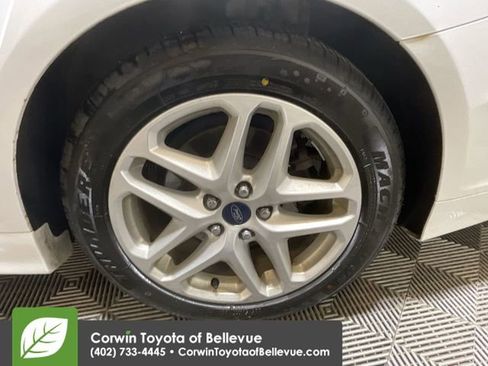 Used 2014 Ford Fusion SE image 21