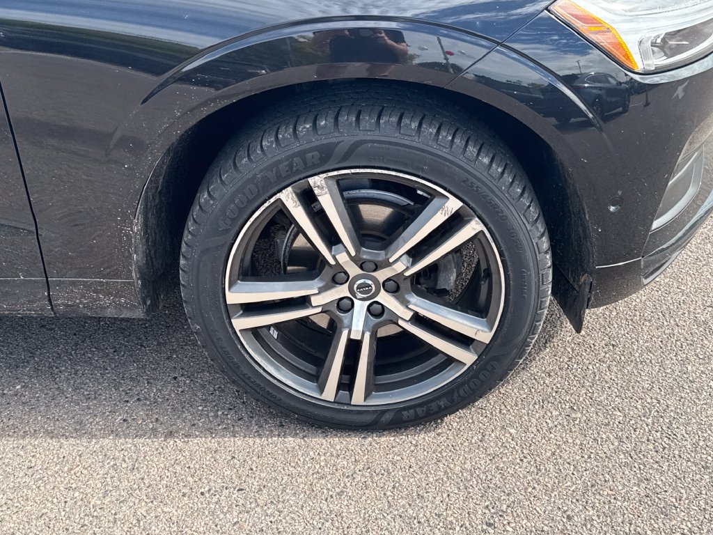 Used 2019 Volvo XC60 T5 Momentum w/ Protection Package Premier AWD/4WD image 42