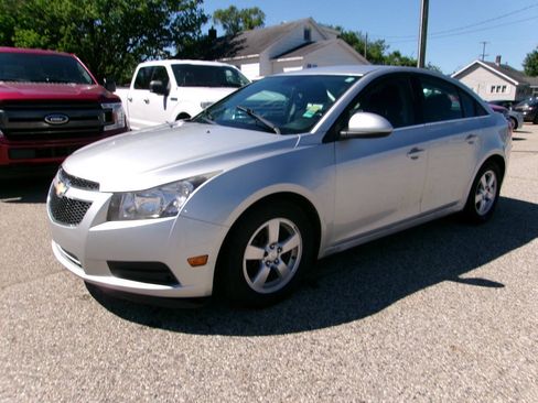 Used 2014 Chevrolet Cruze LT FWD image 1