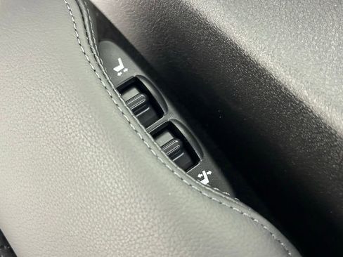 Used 2025 Nissan Z Performance w/ Floor Mat Package image 30