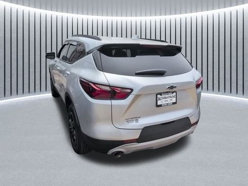 Used 2022 Chevrolet Blazer LT FWD image 9
