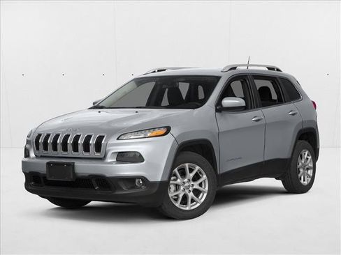 Used 2017 Jeep Cherokee Latitude w/ Comfort & Sound Group FWD image 1