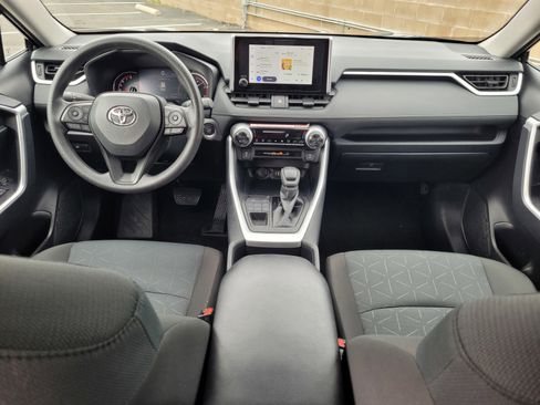 Used 2025 Toyota RAV4 XLE image 14
