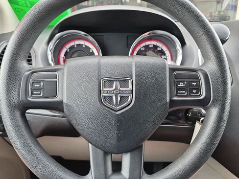 Used 2013 Dodge Grand Caravan SE FWD image 14