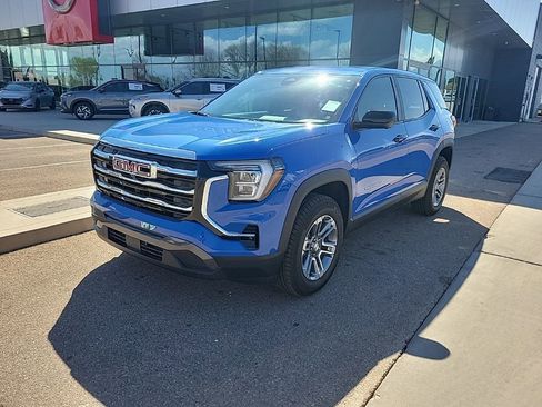 Used 2025 GMC Terrain Elevation w/ Technology Package II image 3