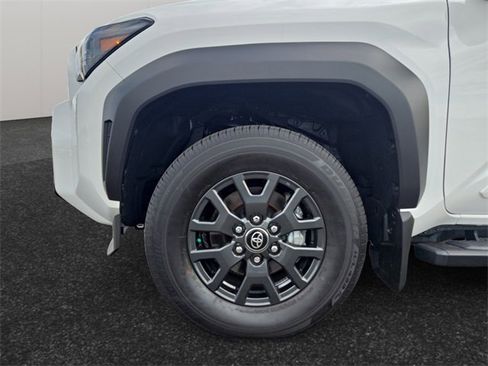 Certified 2025 Toyota 4Runner SR5 image 4