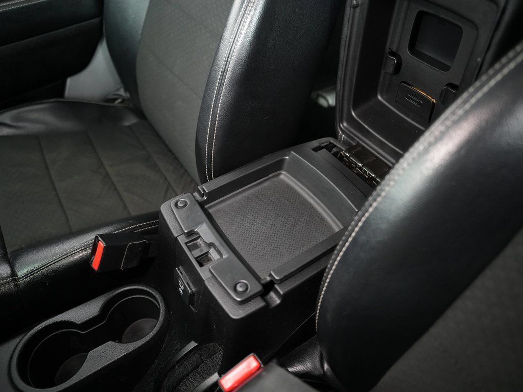 Used 2012 Jeep Wrangler Rubicon AWD/4WD image 31