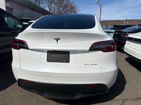 Used 2021 Tesla Model Y Long Range image 7