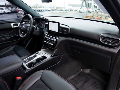 Used 2022 Ford Explorer ST-Line w/ Class IV Trailer Tow Package image 20