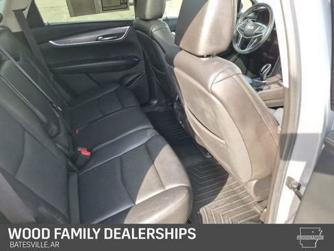 Used 2017 Cadillac XT5 Luxury image 29