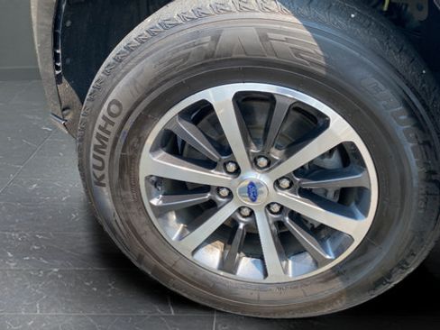 Used 2021 Ford Expedition XLT AWD/4WD image 28