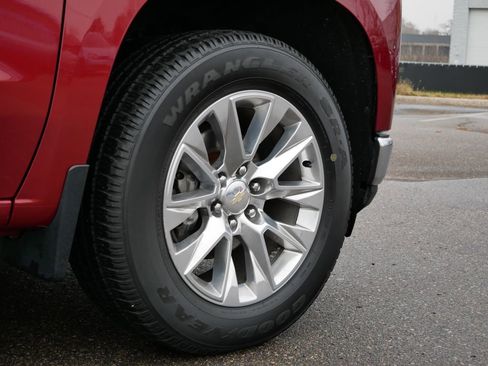 Used 2019 Chevrolet Silverado 1500 LTZ w/ LTZ Premium Package image 9