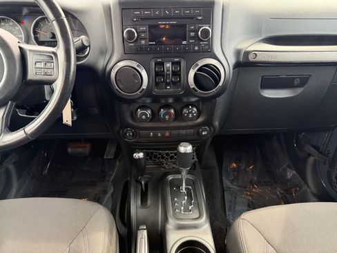 Used 2017 Jeep Wrangler Unlimited Sport w/ Quick Order Package 24S AWD/4WD image 17
