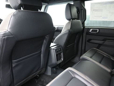 New 2025 Ford Bronco Outer Banks image 2