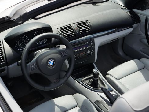 Used 2011 BMW 135i Convertible RWD image 51