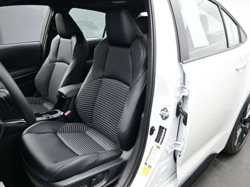 Used 2026 Toyota Corolla XSE FWD image 12