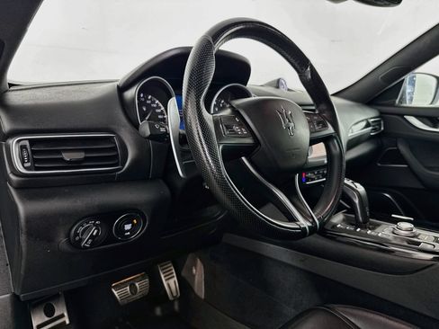 Used 2019 Maserati Levante GranSport AWD/4WD image 21