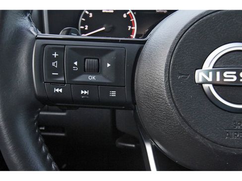 Used 2023 Nissan Rogue SV w/ SV Premium B Package image 18