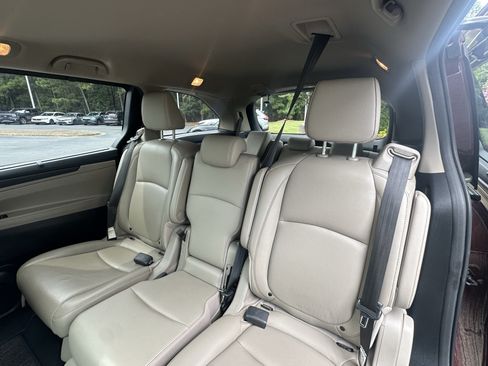 Used 2021 Honda Odyssey EX-L image 10