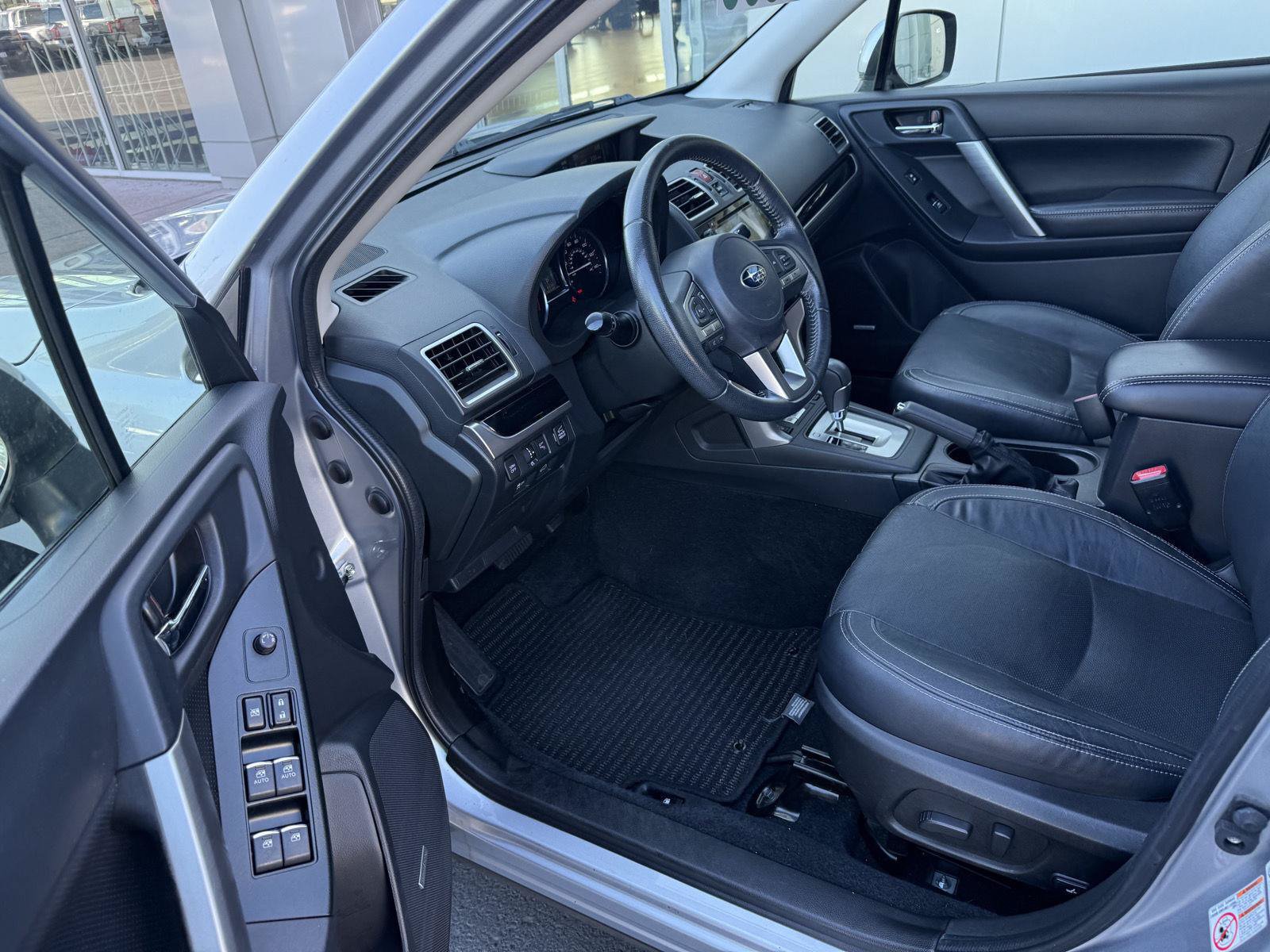 Used 2017 Subaru Forester 2.5i Limited AWD/4WD image 10