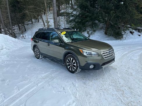 Used 2015 Subaru Outback 2.5i Limited image 3