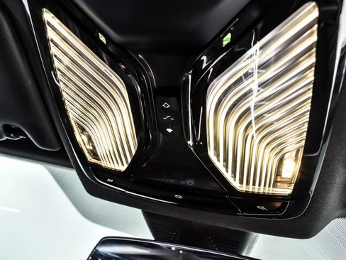 Used 2024 BMW M2 w/ Lighting Package RWD image 25