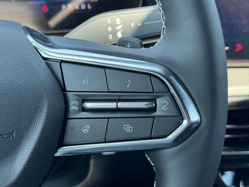New 2026 Chevrolet Traverse LT w/ LPO, Floor Liner Package FWD image 18