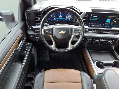 Used 2024 Chevrolet Silverado 2500 High Country w/ High Country Premium Package image 16