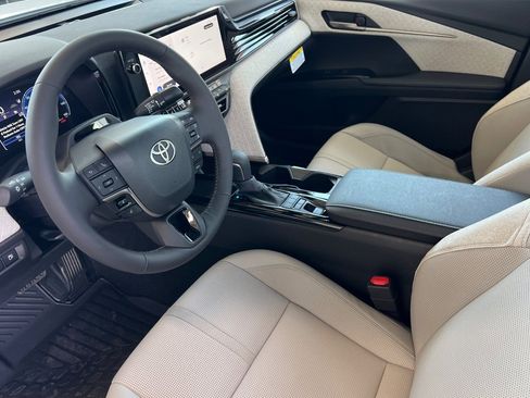 New 2026 Toyota Camry XLE w/ Premium Plus Package AWD/4WD image 7