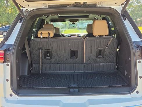 Certified 2023 Chevrolet Traverse Premier FWD image 27
