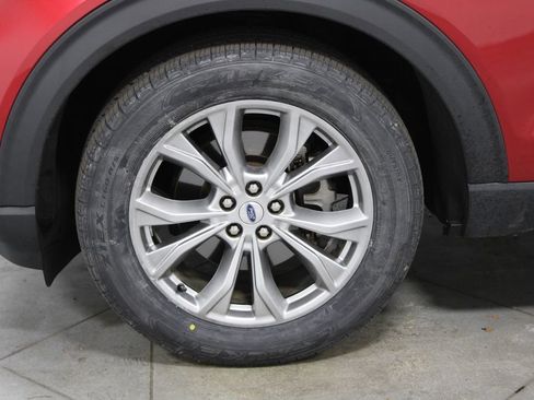 Used 2023 Ford Explorer Limited image 18