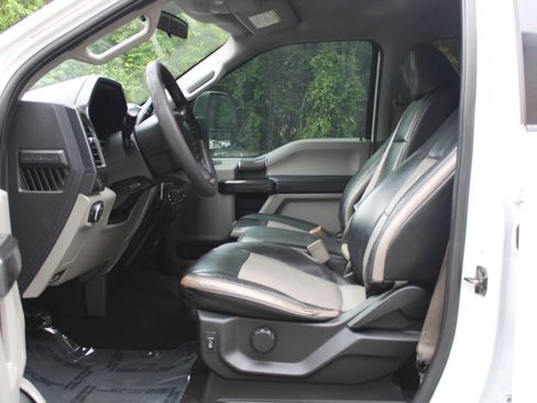 Used 2018 Ford F350 XLT AWD/4WD image 19