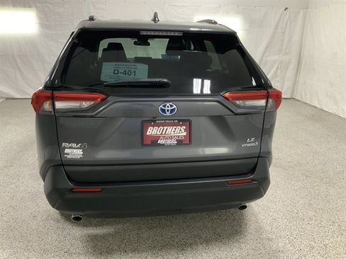 Used 2023 Toyota RAV4 LE AWD/4WD image 7