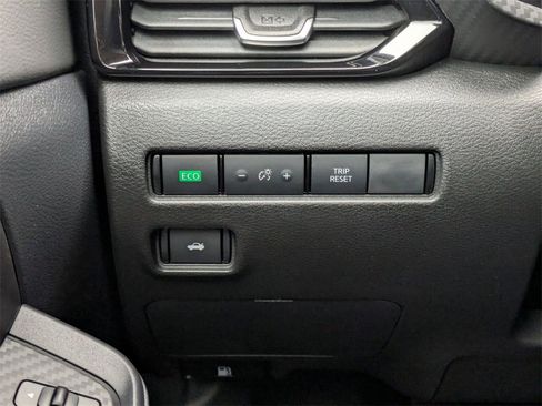 Used 2022 Nissan Sentra SV w/ Trunk Package image 18