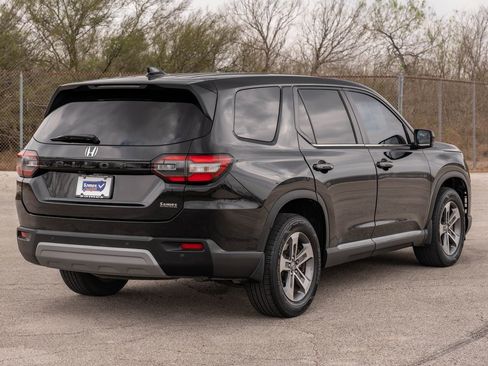 Used 2023 Honda Pilot EX-L image 7