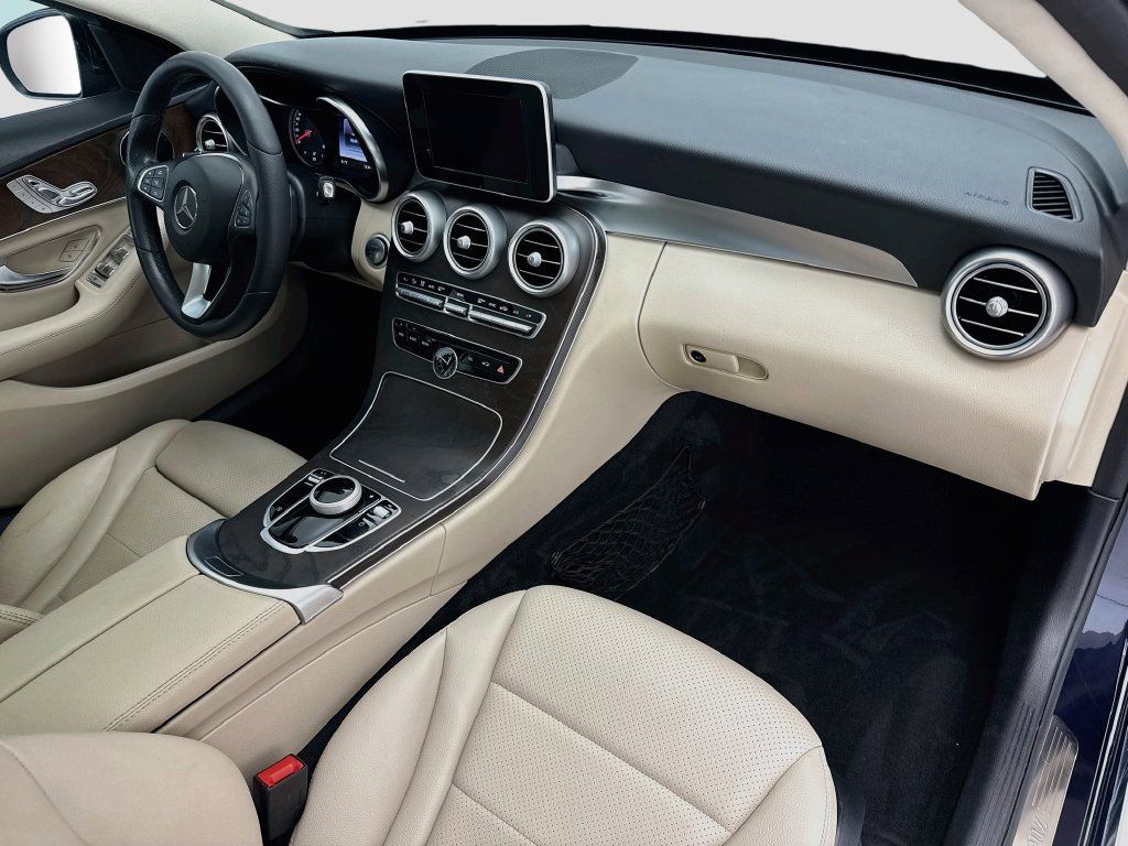 Used 2018 Mercedes-Benz C 300 Sedan image 15