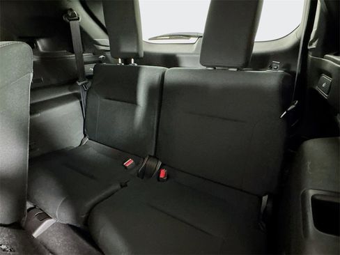 Used 2023 Mitsubishi Outlander ES image 12
