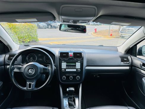 Used 2010 Volkswagen Jetta SE image 15